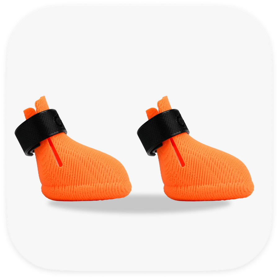 Canela ForméFit ID Halloween Orange — orange boots with a black strap, right view